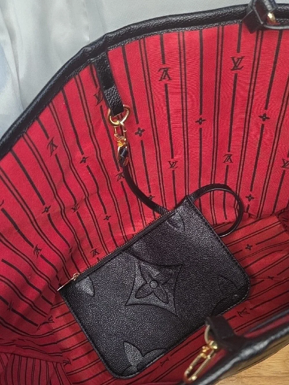 L/V luxurious louis